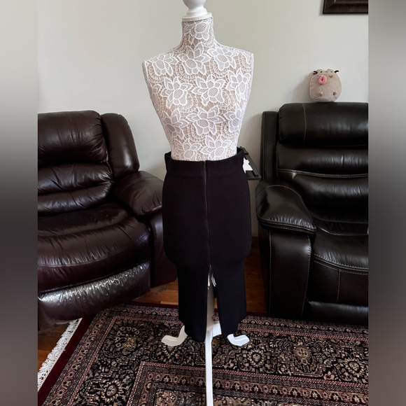 Ann Taylor wool bodycon skirt. Size S. Full length zipper.Like new - Picture 2 of 9